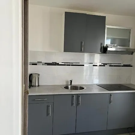 Modern Cosy -centre